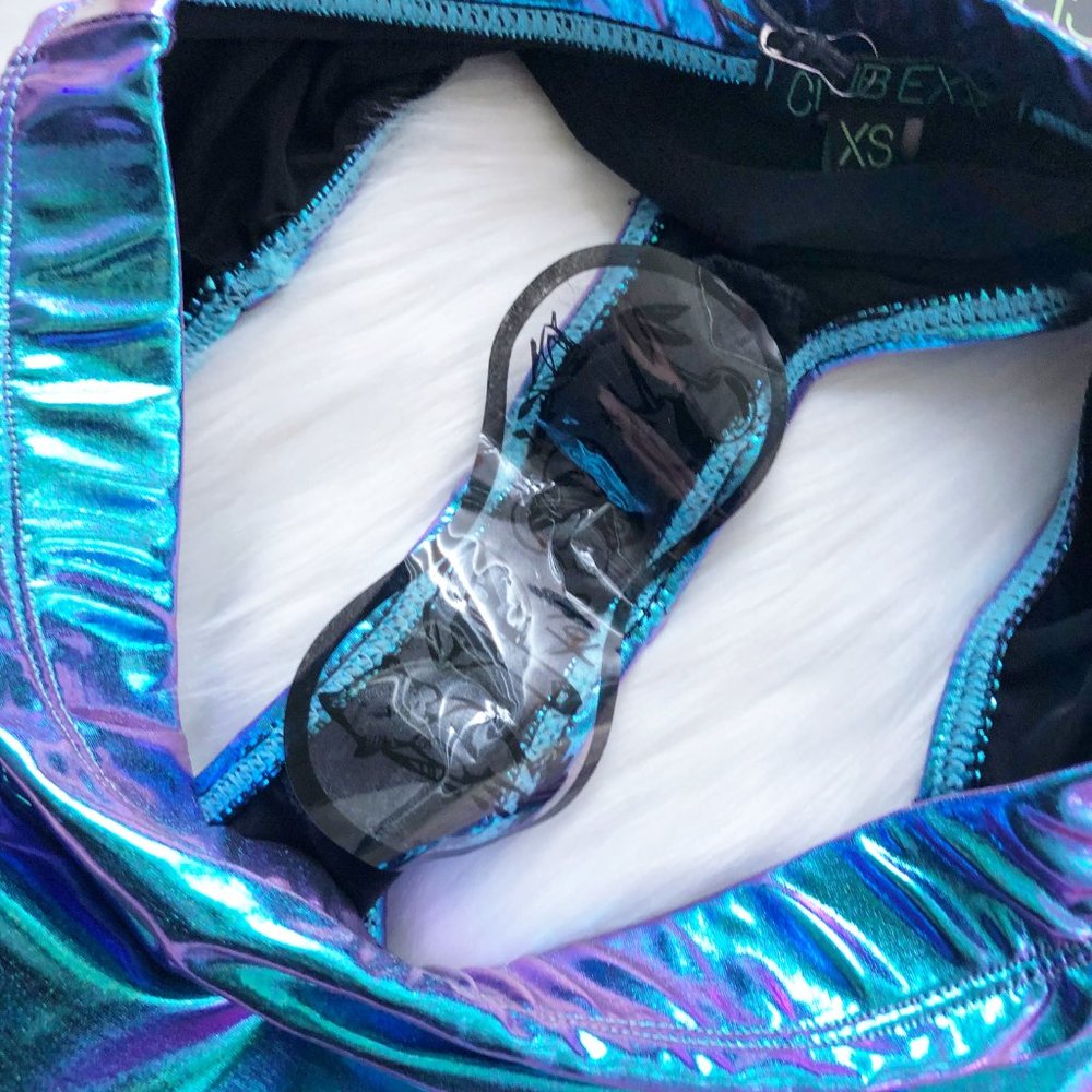 Euphoric Element Metallic Shorts - Picture 6 of 10